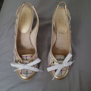 COACH Emilanna Gold Multicolor Fabric Slingback Wedge 8B Pretty